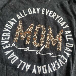 Lightweight hooded mom pullover large